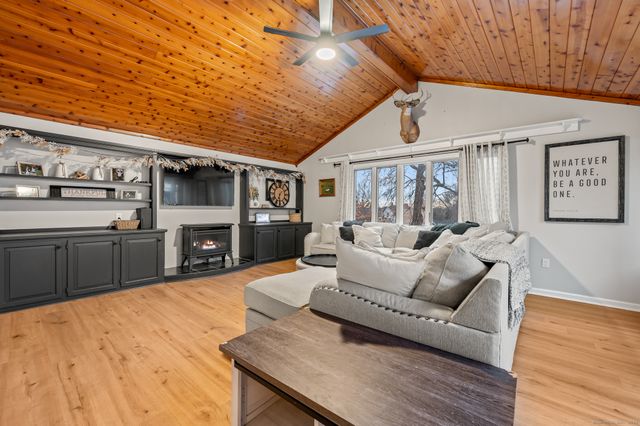 24 William Street, Portland, CT 06480