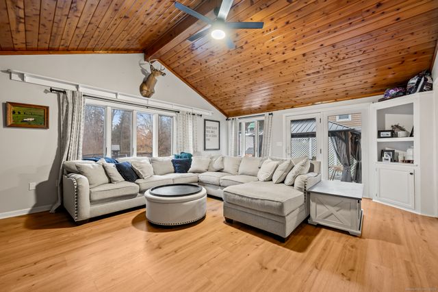 24 William Street, Portland, CT 06480