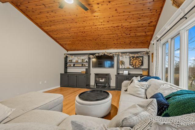 24 William Street, Portland, CT 06480