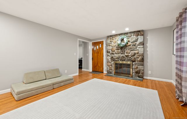 24 William Street, Portland, CT 06480