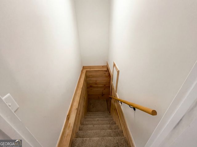 32 Banks Street, Maysville, GA 30558