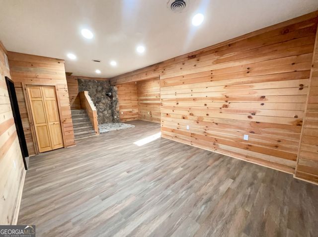 32 Banks Street, Maysville, GA 30558