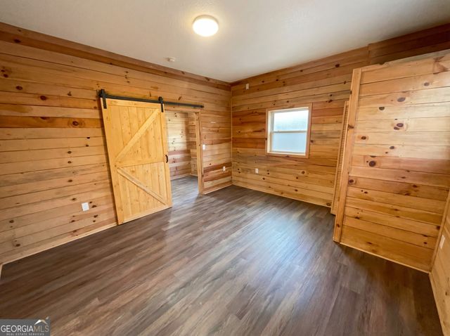 32 Banks Street, Maysville, GA 30558