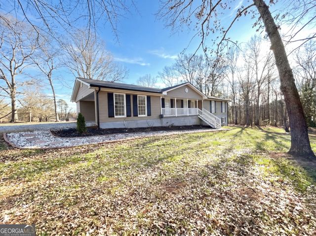 32 Banks Street, Maysville, GA 30558