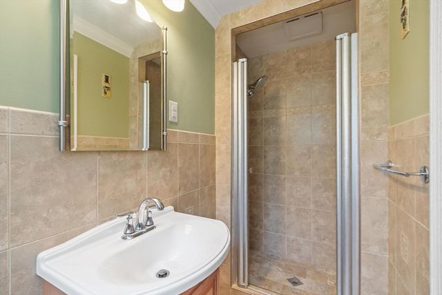 66 Checkerberry Lane, Framingham, MA 01702
