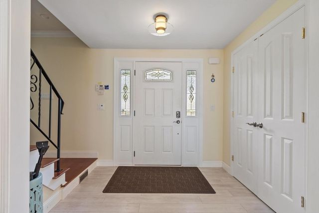 66 Checkerberry Lane, Framingham, MA 01702