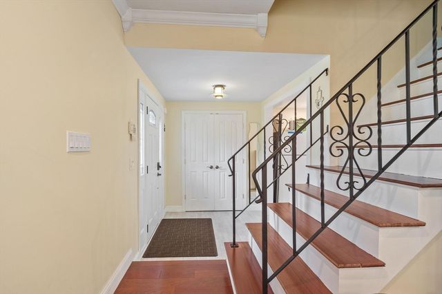 66 Checkerberry Lane, Framingham, MA 01702