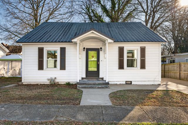 206 Jefferson St, Fayetteville, TN 37334