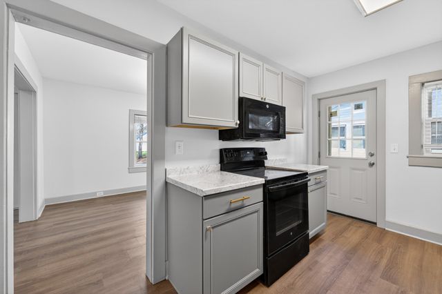 206 Jefferson St, Fayetteville, TN 37334