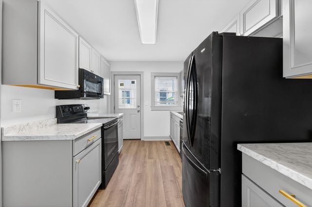 206 Jefferson St, Fayetteville, TN 37334