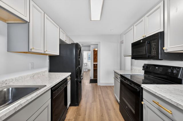 206 Jefferson St, Fayetteville, TN 37334