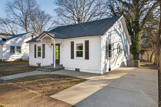 206 Jefferson St, Fayetteville, TN 37334