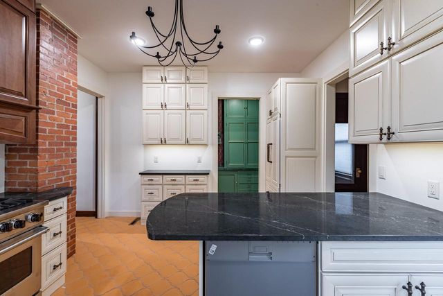 1414 Main STREET, La Crosse, WI 54601