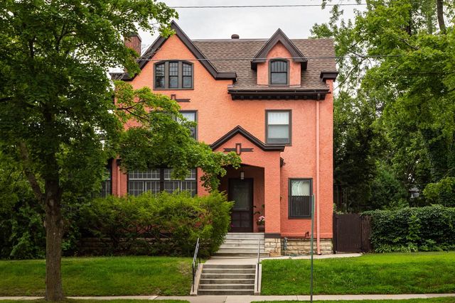 1414 Main STREET, La Crosse, WI 54601