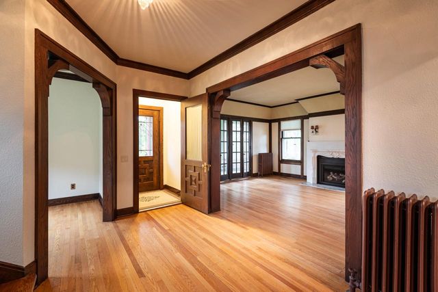 1414 Main STREET, La Crosse, WI 54601