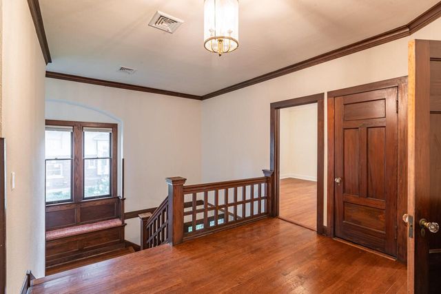 1414 Main STREET, La Crosse, WI 54601