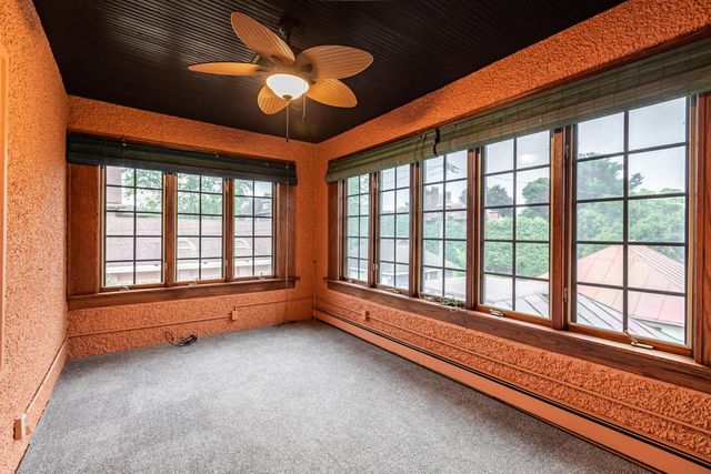 1414 Main STREET, La Crosse, WI 54601