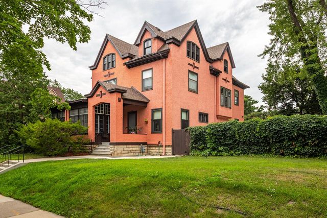 1414 Main STREET, La Crosse, WI 54601