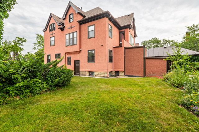 1414 Main STREET, La Crosse, WI 54601