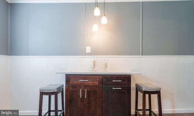 34 MAPLE ST, Conshohocken, PA 19428