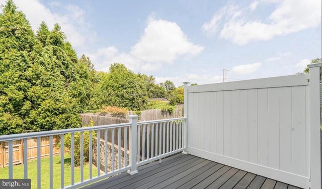 34 MAPLE ST, Conshohocken, PA 19428