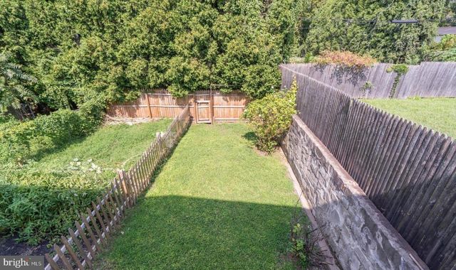 34 MAPLE ST, Conshohocken, PA 19428