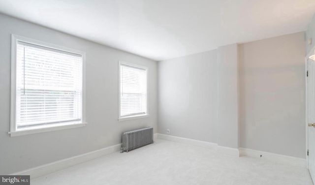 34 MAPLE ST, Conshohocken, PA 19428