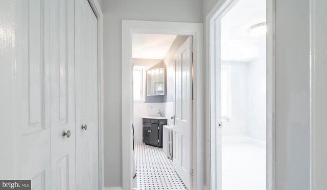 34 MAPLE ST, Conshohocken, PA 19428