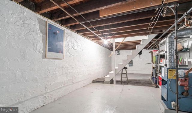 34 MAPLE ST, Conshohocken, PA 19428