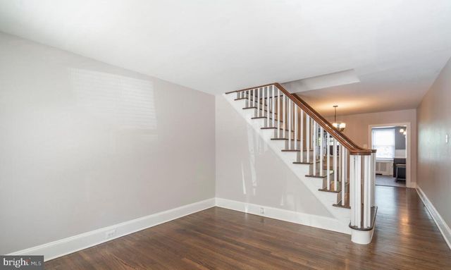 34 MAPLE ST, Conshohocken, PA 19428