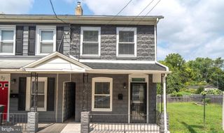 34 MAPLE ST, Conshohocken, PA 19428