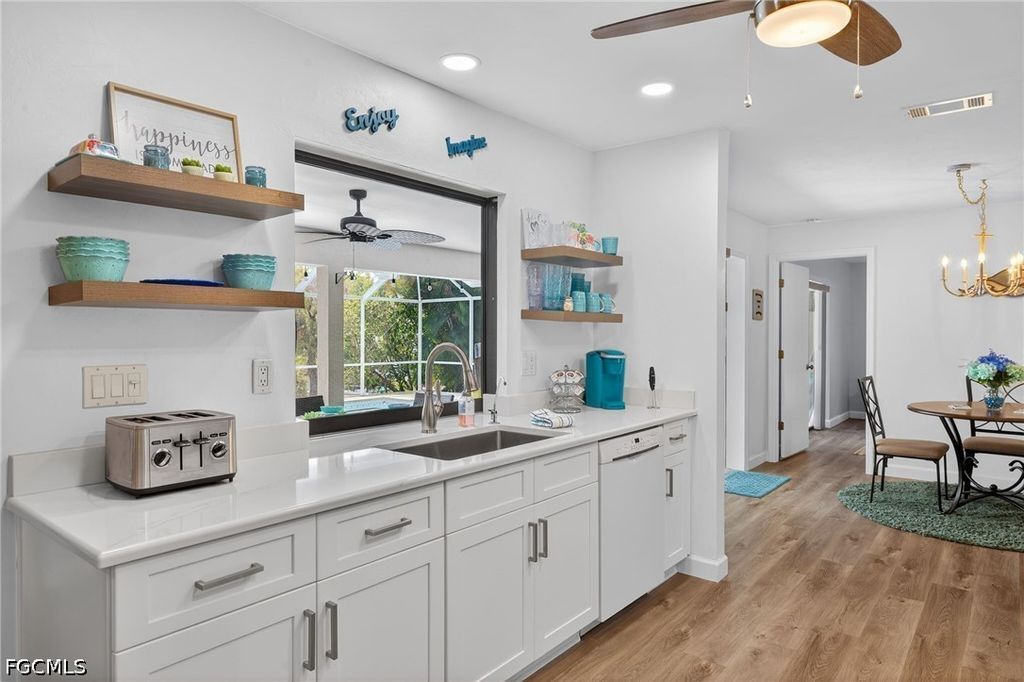 1510 SW 52nd LN, Cape Coral, FL 33914