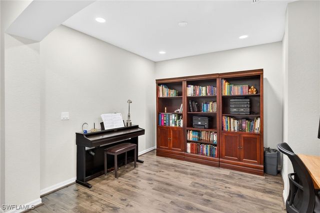 9530 Roundstone CIR, Fort Myers, FL 33967