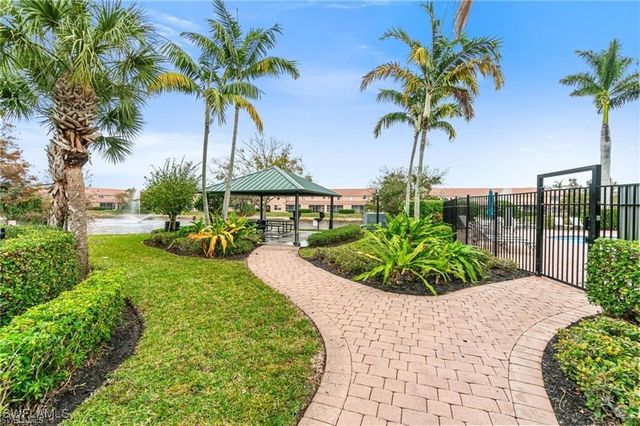 9530 Roundstone CIR, Fort Myers, FL 33967