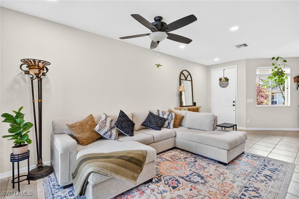 9530 Roundstone CIR, Fort Myers, FL 33967