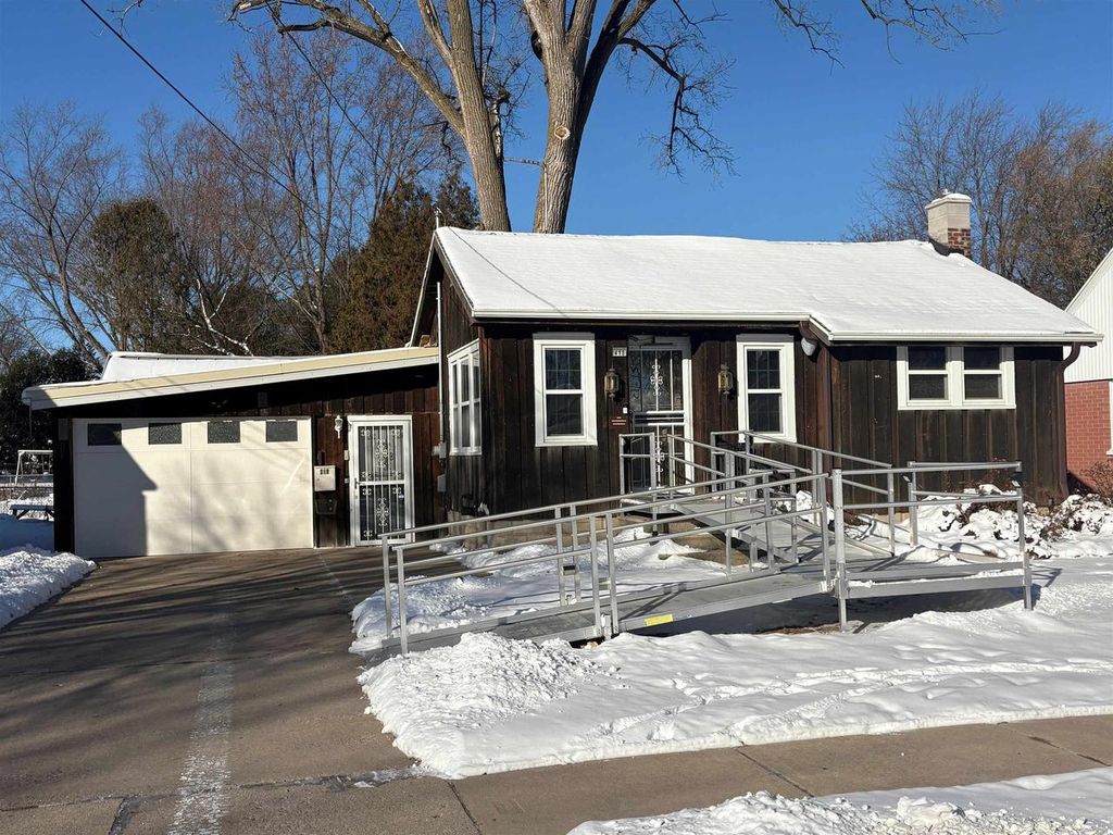 415 WILSON AVENUE, Green Bay, WI 54303