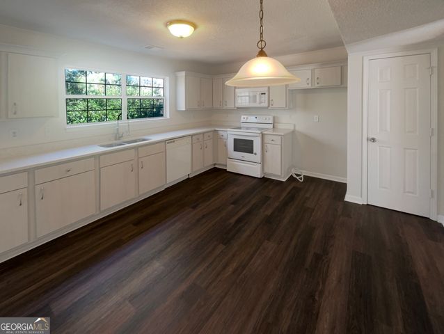 5037 Bell Drive SE, Smyrna, GA 30080