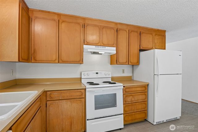 9003 159th Street E, Puyallup, WA 98375