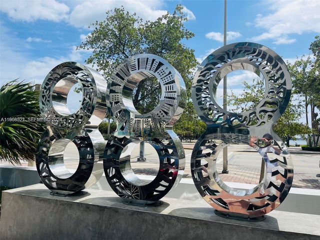 888 Biscayne Blvd 1512, Miami, FL 33132