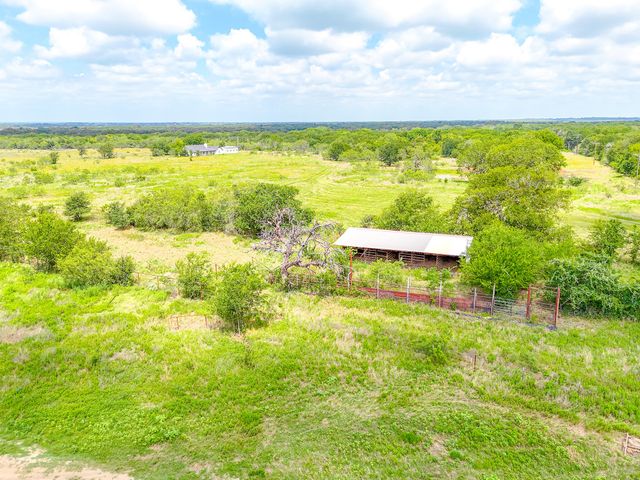 6222 SW County Rd 0050, Corsicana, TX 75110