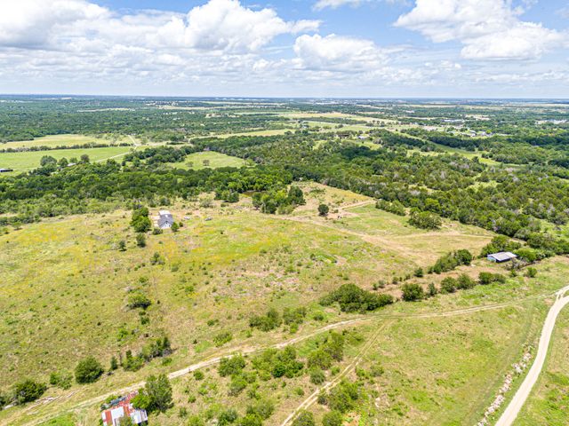 6222 SW County Rd 0050, Corsicana, TX 75110