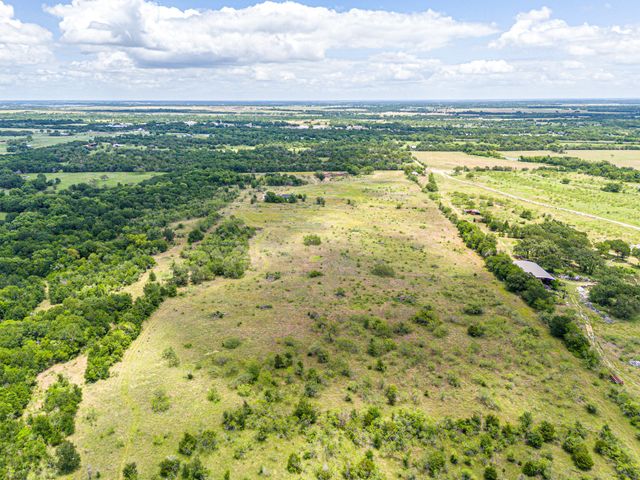 6222 SW County Rd 0050, Corsicana, TX 75110