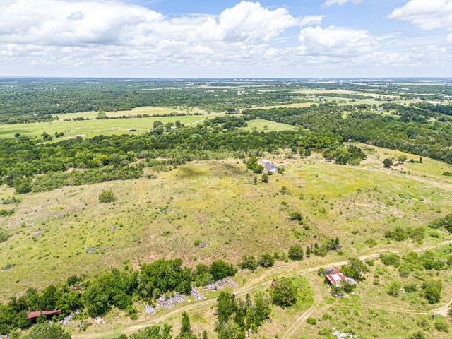 6222 SW County Rd 0050, Corsicana, TX 75110
