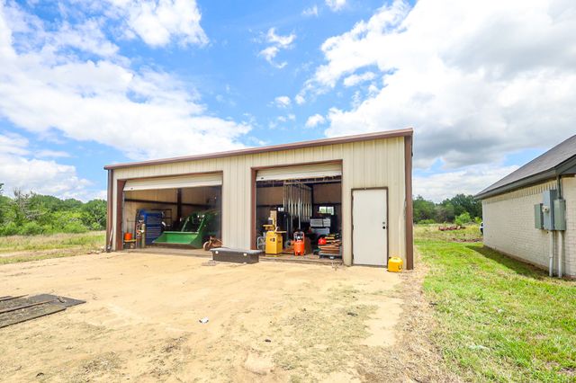 6222 SW County Rd 0050, Corsicana, TX 75110