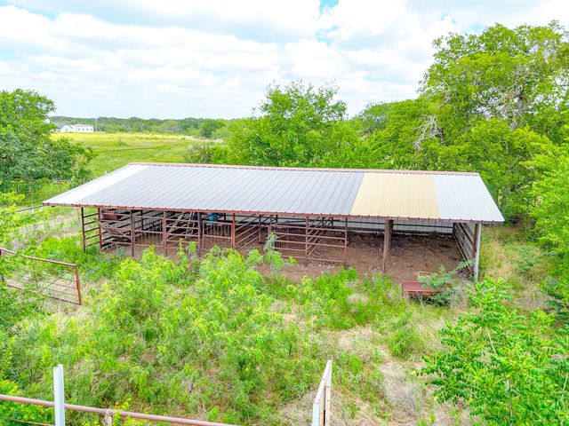 6222 SW County Rd 0050, Corsicana, TX 75110