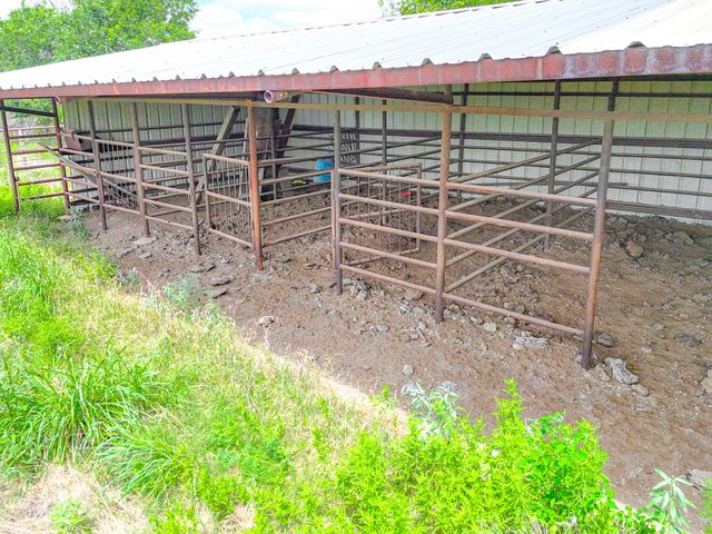 6222 SW County Rd 0050, Corsicana, TX 75110