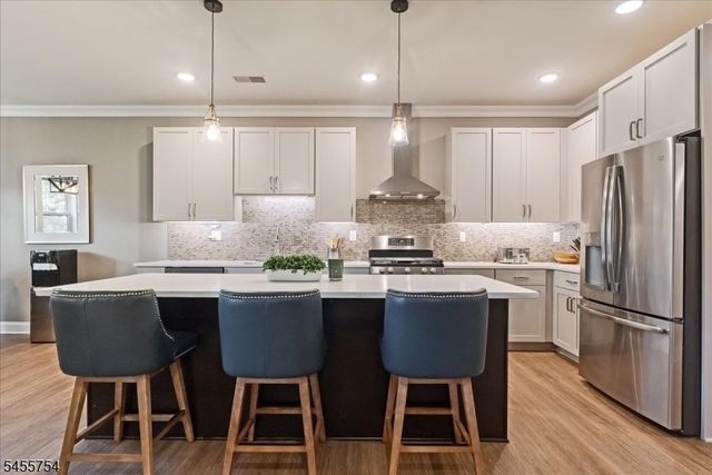 103 Mariners Pointe, Hopatcong Boro, NJ 07843