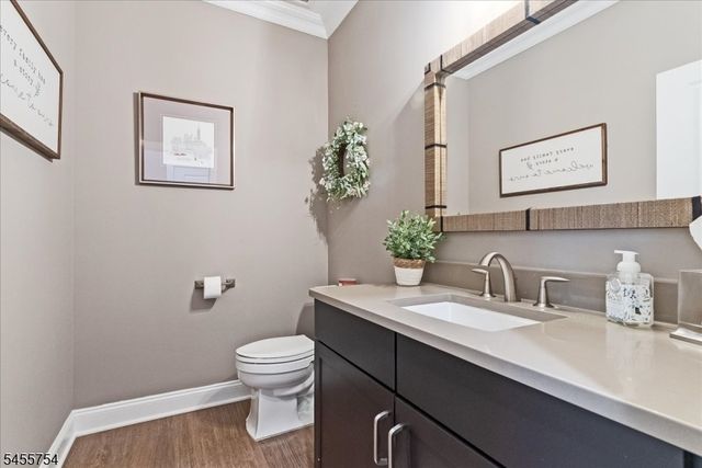103 Mariners Pointe, Hopatcong Boro, NJ 07843
