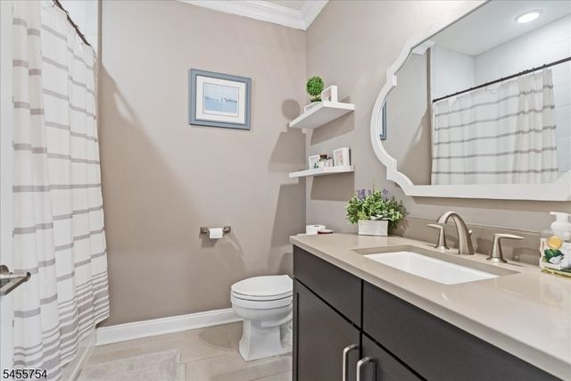 103 Mariners Pointe, Hopatcong Boro, NJ 07843