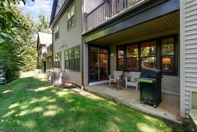 103 Mariners Pointe, Hopatcong Boro, NJ 07843